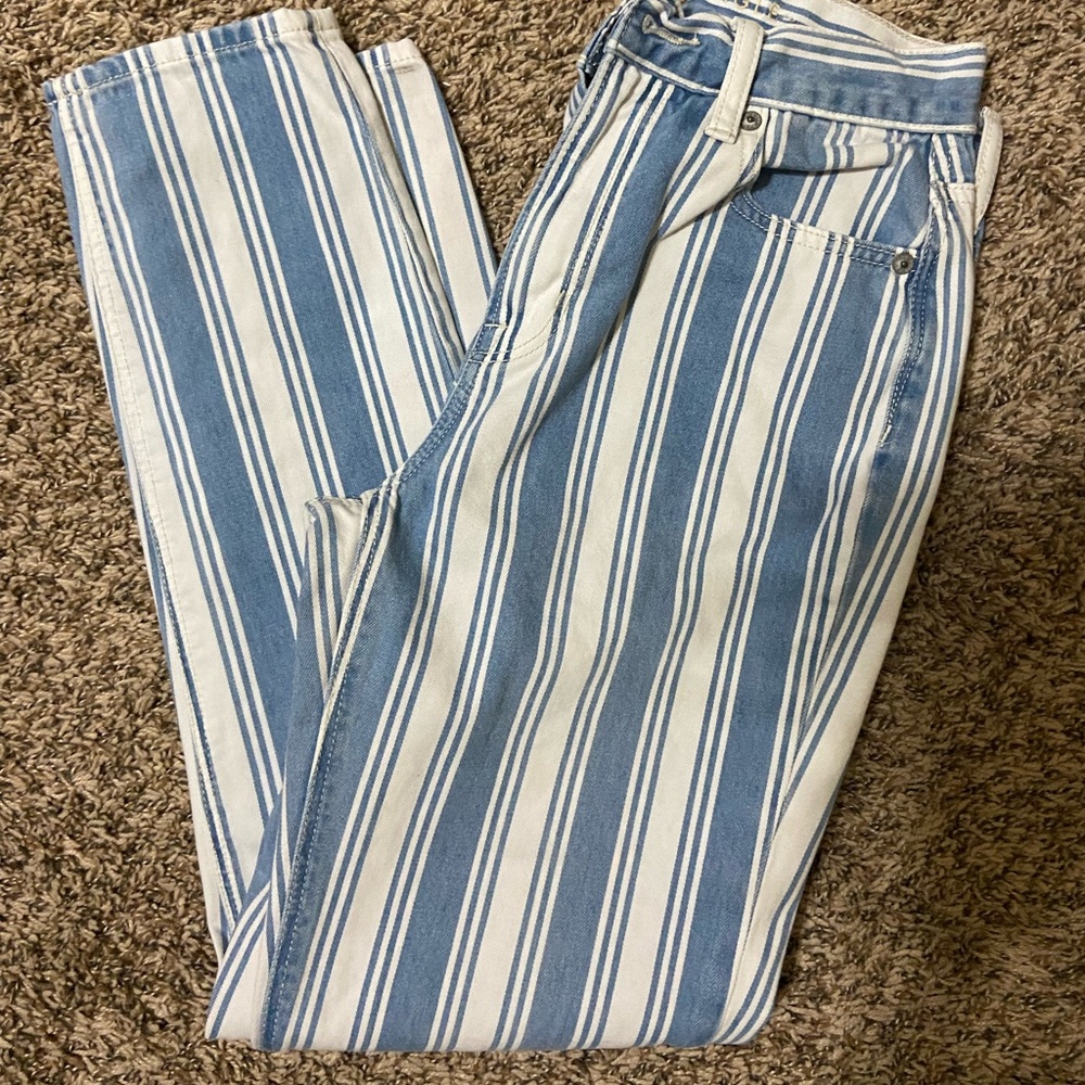 American Eagle Mom Jean